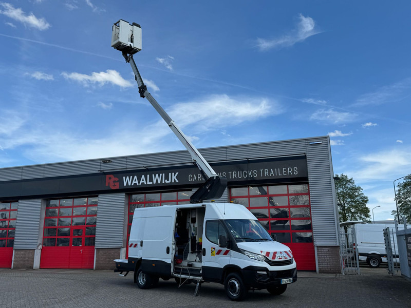 Iveco 70C15H 2 persoonslift, 15 meter werkhoogte K 42 - Лёгкий коммерческий автомобиль: фото 4 Iveco 70C15H 2 persoonslift, 15 meter werkhoogte K 42 - Лёгкий коммерческий автомобиль: фото 4