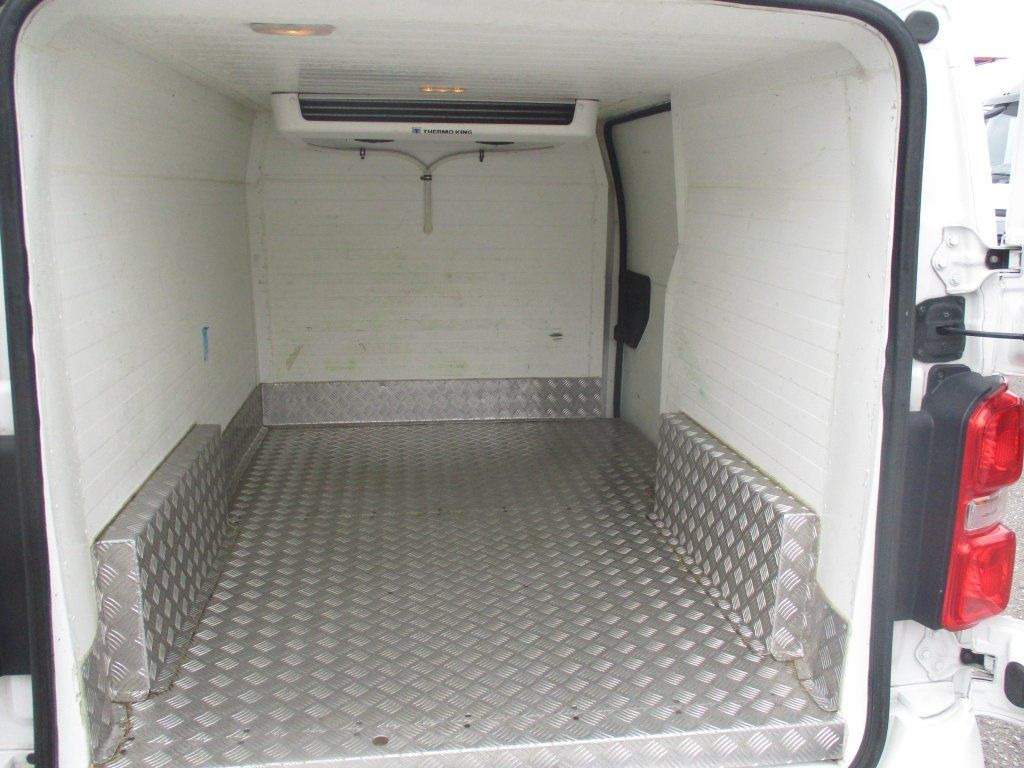 Citroën Jumpy L2H1 Thermo King C250 - Малотоннажный рефрижератор: фото 4 Citroën Jumpy L2H1 Thermo King C250 - Малотоннажный рефрижератор: фото 4