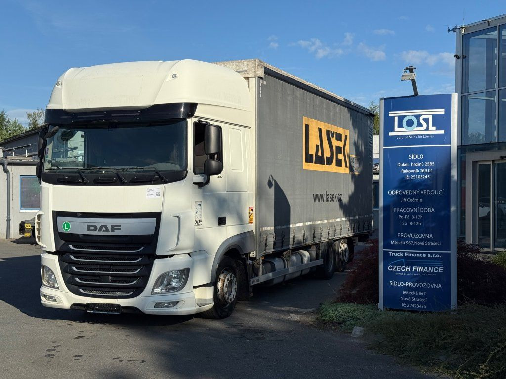 DAF XF440 EURO 6 6x2 - Тентованный грузовик: фото 1 DAF XF440 EURO 6 6x2 - Тентованный грузовик: фото 1