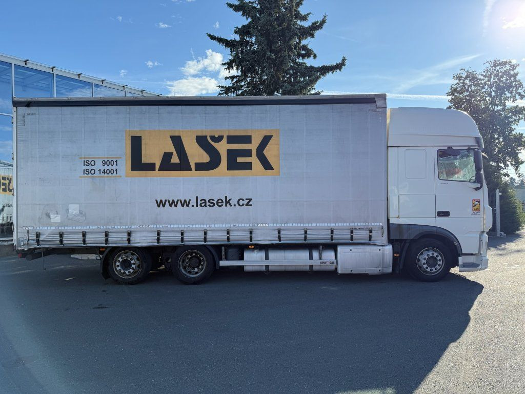DAF XF440 EURO 6 6x2 - Тентованный грузовик: фото 3 DAF XF440 EURO 6 6x2 - Тентованный грузовик: фото 3