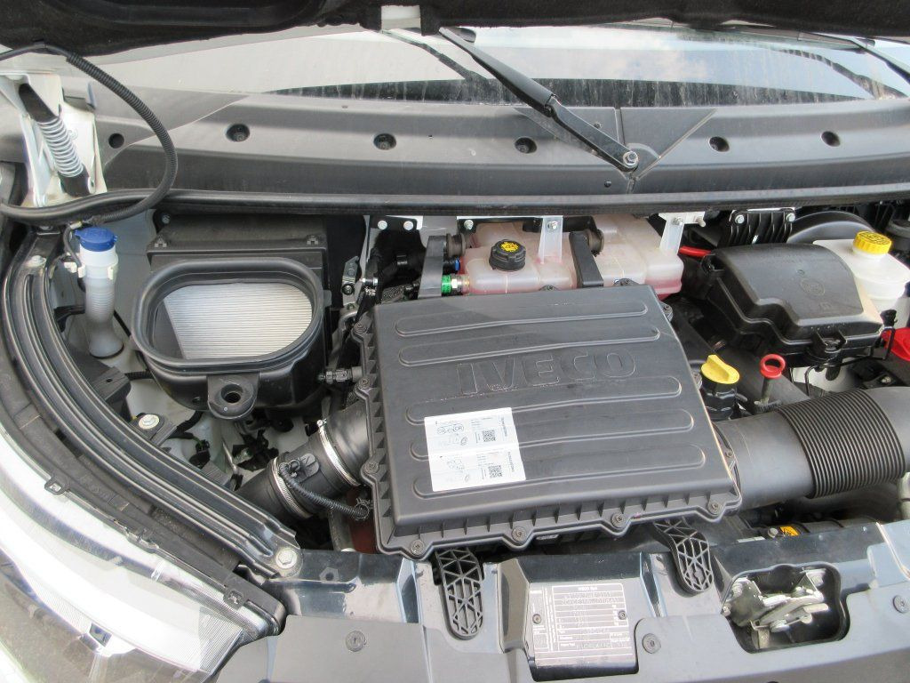 Малотоннажный фургон Iveco Daily 35C16 Iveco Daily 35C16: фото 17