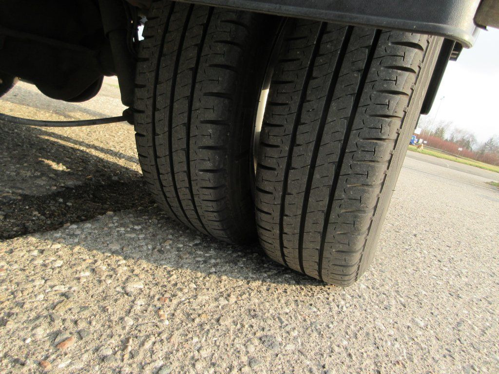 Малотоннажный фургон Iveco Daily 35C16 Iveco Daily 35C16: фото 8