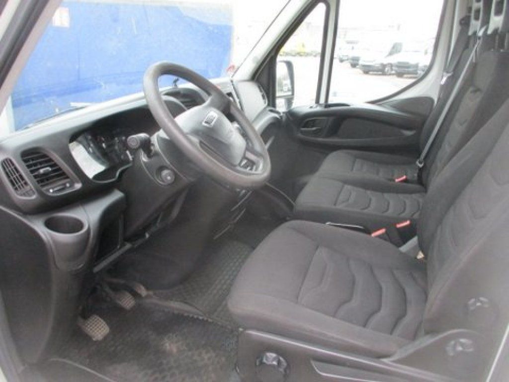 Iveco Daily 35S15V - Цельнометаллический фургон: фото 4 Iveco Daily 35S15V - Цельнометаллический фургон: фото 4