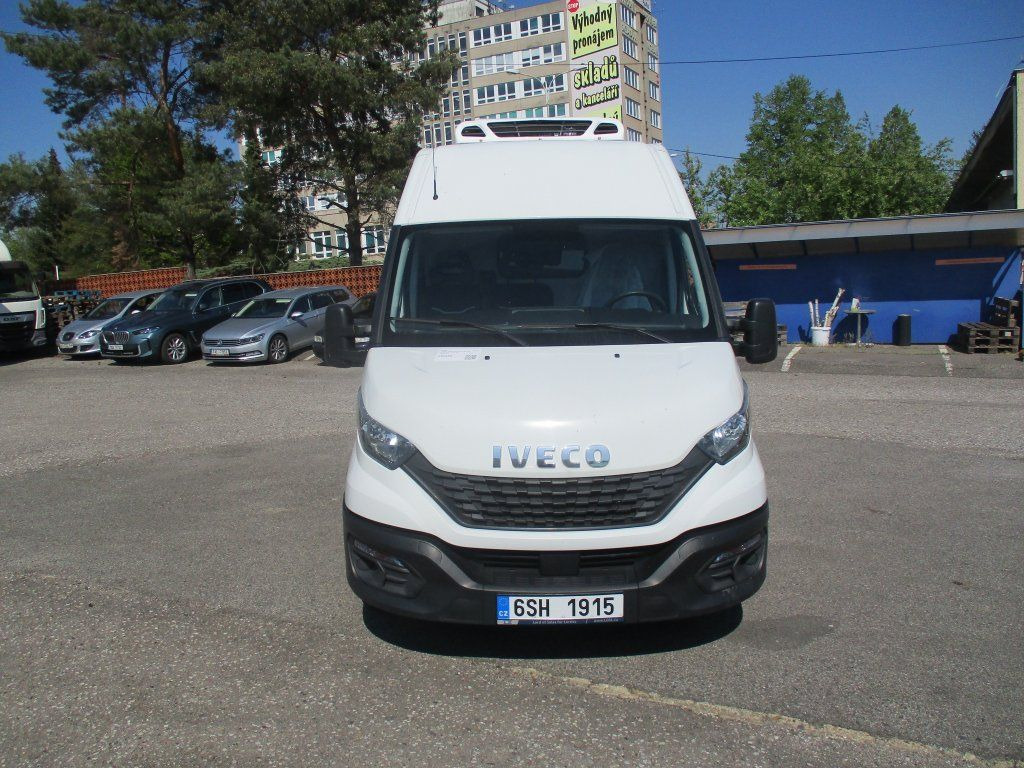 Iveco Daily 35S16 2.3L - Малотоннажный рефрижератор: фото 2 Iveco Daily 35S16 2.3L - Малотоннажный рефрижератор: фото 2
