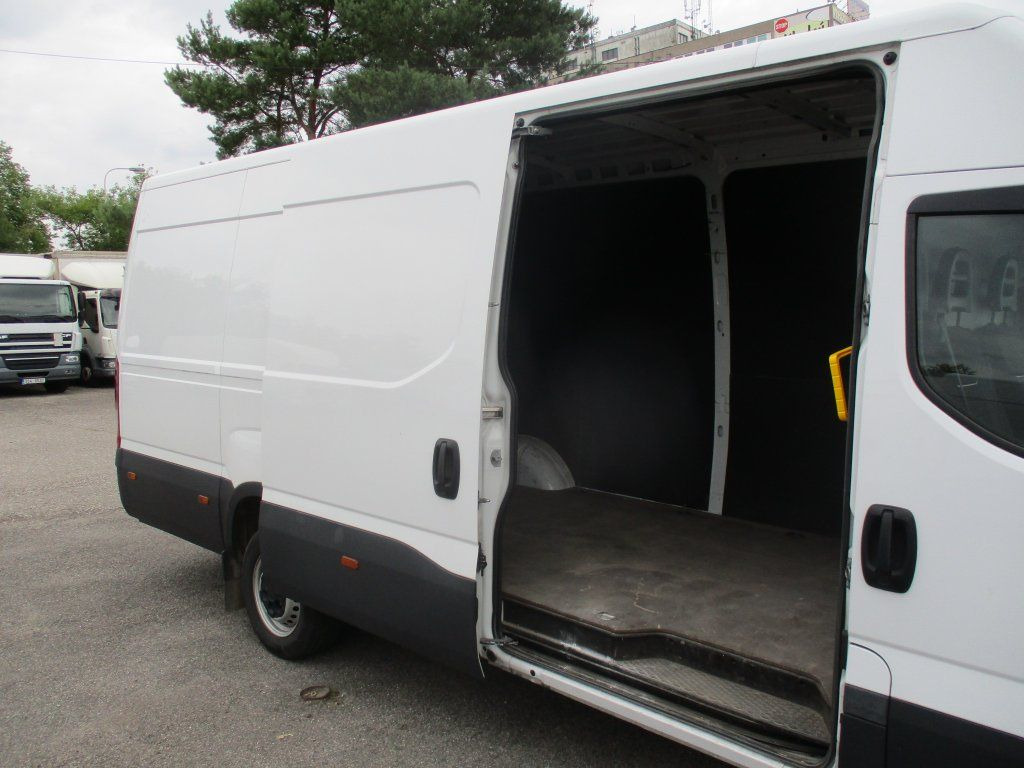 Iveco Daily 35S16 - Цельнометаллический фургон: фото 5 Iveco Daily 35S16 - Цельнометаллический фургон: фото 5