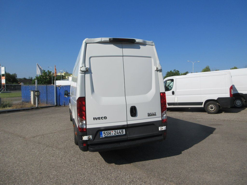 Iveco Daily 35S16 Hi Matic - Цельнометаллический фургон: фото 5 Iveco Daily 35S16 Hi Matic - Цельнометаллический фургон: фото 5
