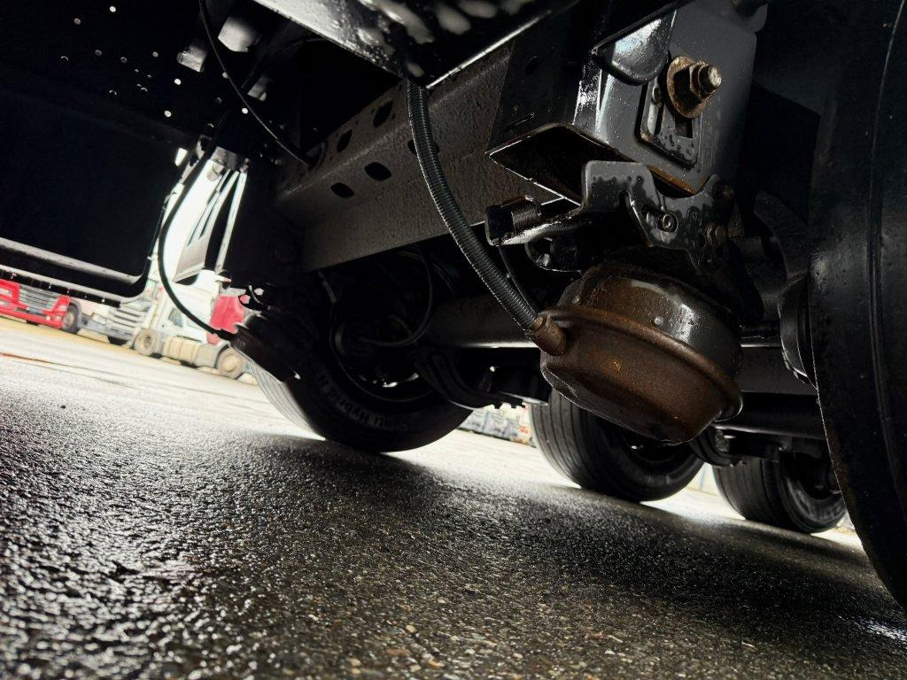 Тентованный полуприцеп Kässbohrer MEGA/lowdeck: фото 8