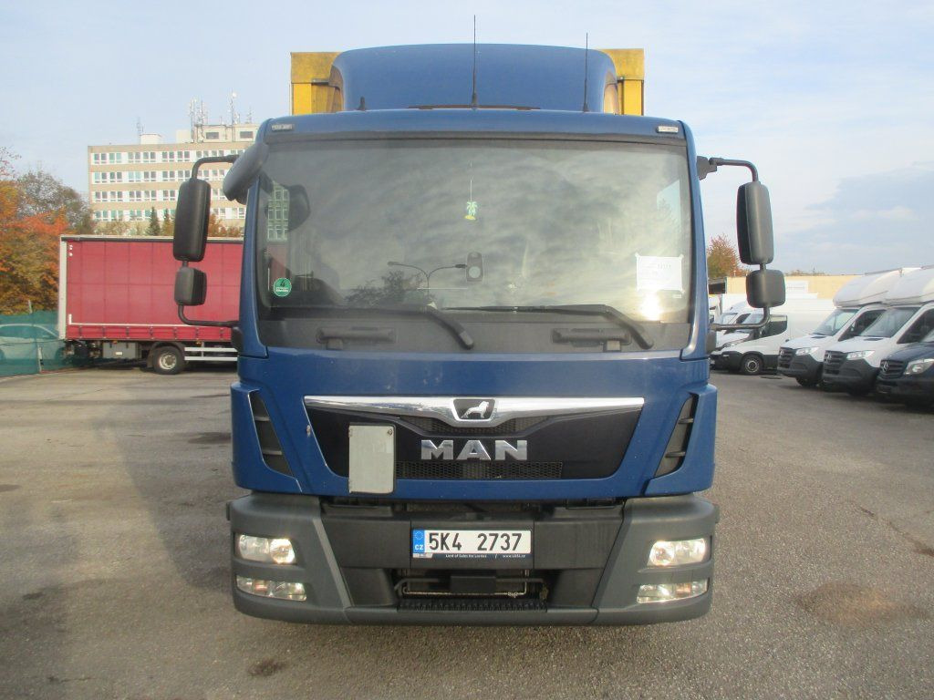 MAN TGL 12.250 - Тентованный грузовик: фото 2 MAN TGL 12.250 - Тентованный грузовик: фото 2