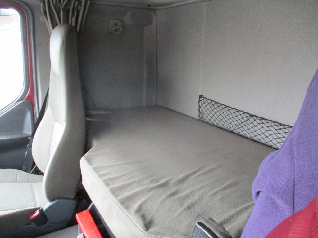 Грузовик с закрытым кузовом Renault Premium 460: фото 19