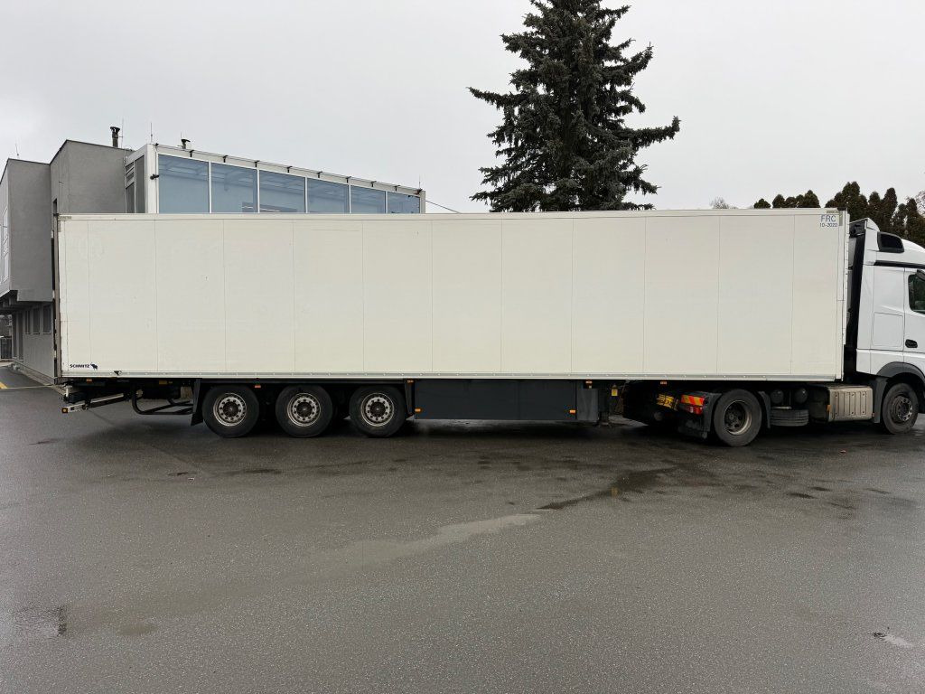 Schmitz Cargobull Carrier Vector 1350 - Полуприцеп-фургон: фото 2 Schmitz Cargobull Carrier Vector 1350 - Полуприцеп-фургон: фото 2