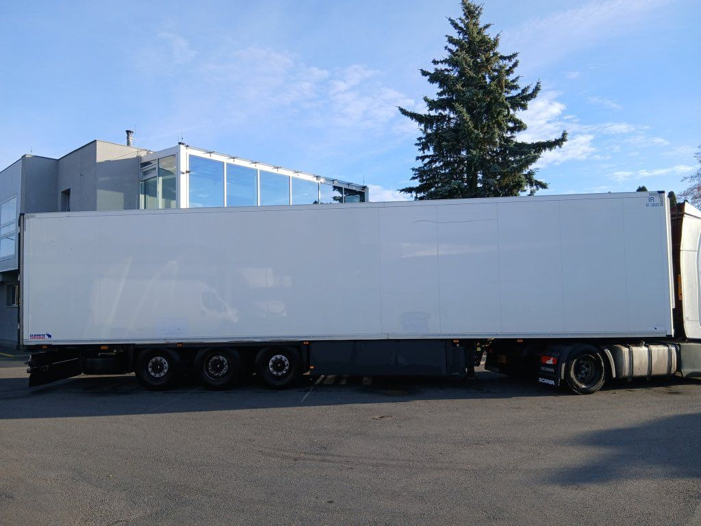 Schmitz Cargobull SKO24 Thermo King SLXe300 - Полуприцеп-фургон: фото 2 Schmitz Cargobull SKO24 Thermo King SLXe300 - Полуприцеп-фургон: фото 2