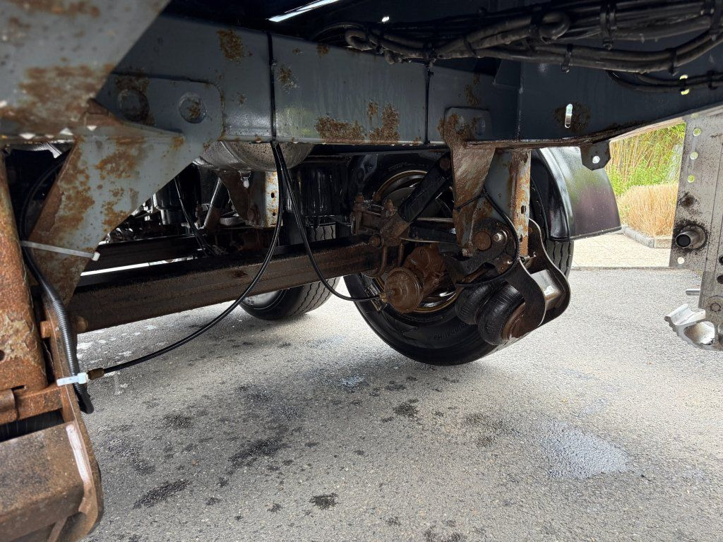 Schwarzmüller 25m3 THERMO - Самосвальный полуприцеп: фото 3 Schwarzmüller 25m3 THERMO - Самосвальный полуприцеп: фото 3