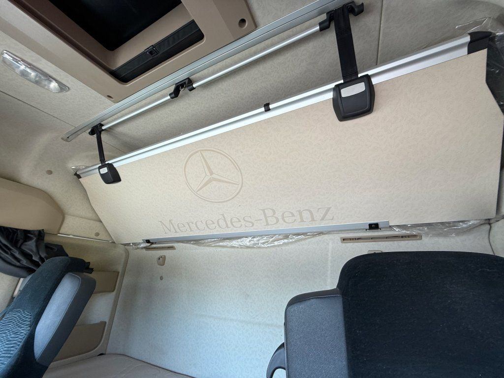 Тягач Mercedes-Benz 1845 Actros EURO 6 MEGA/lowdeck: фото 14