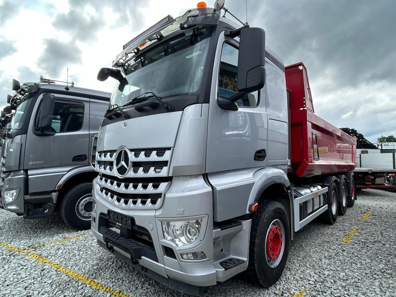 Mercedes-Benz Arocs 3253 | TULOSSA - Самосвал: фото 1 Mercedes-Benz Arocs 3253 | TULOSSA - Самосвал: фото 1