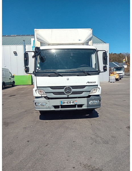 Mercedes-Benz Atego 1222 - Грузовик с закрытым кузовом: фото 1 Mercedes-Benz Atego 1222 - Грузовик с закрытым кузовом: фото 1