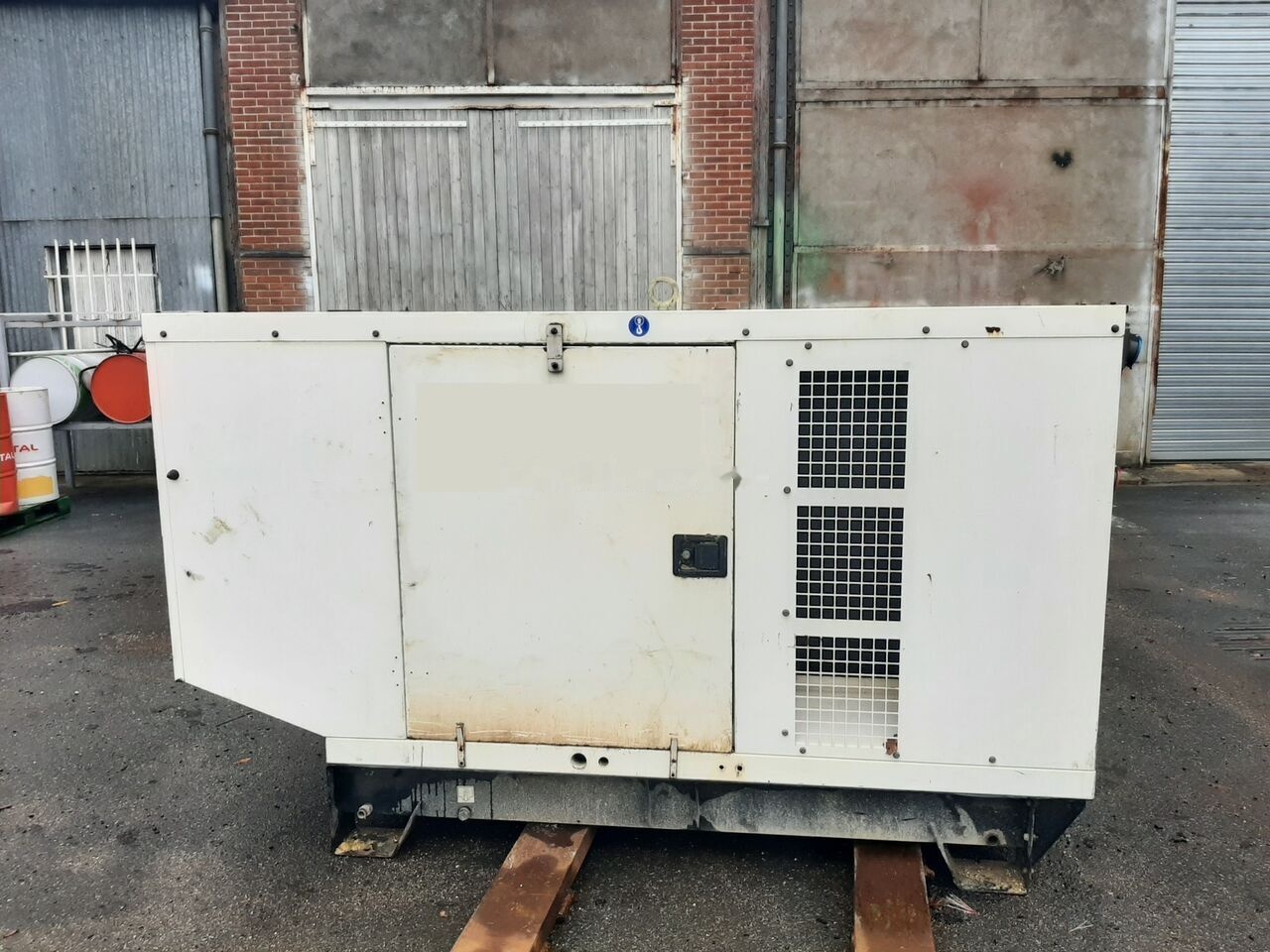 SDMO 80 kVa John Deere - Электрогенератор: фото 1 SDMO 80 kVa John Deere - Электрогенератор: фото 1