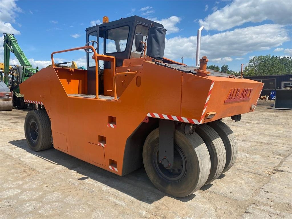 Albaret P3 - Пневмоколесный каток: фото 3 Albaret P3 - Пневмоколесный каток: фото 3