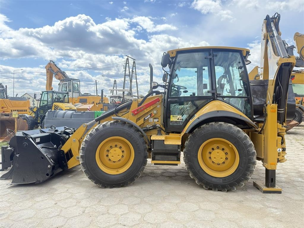 CAT 444F - Экскаватор-погрузчик: фото 1 CAT 444F - Экскаватор-погрузчик: фото 1