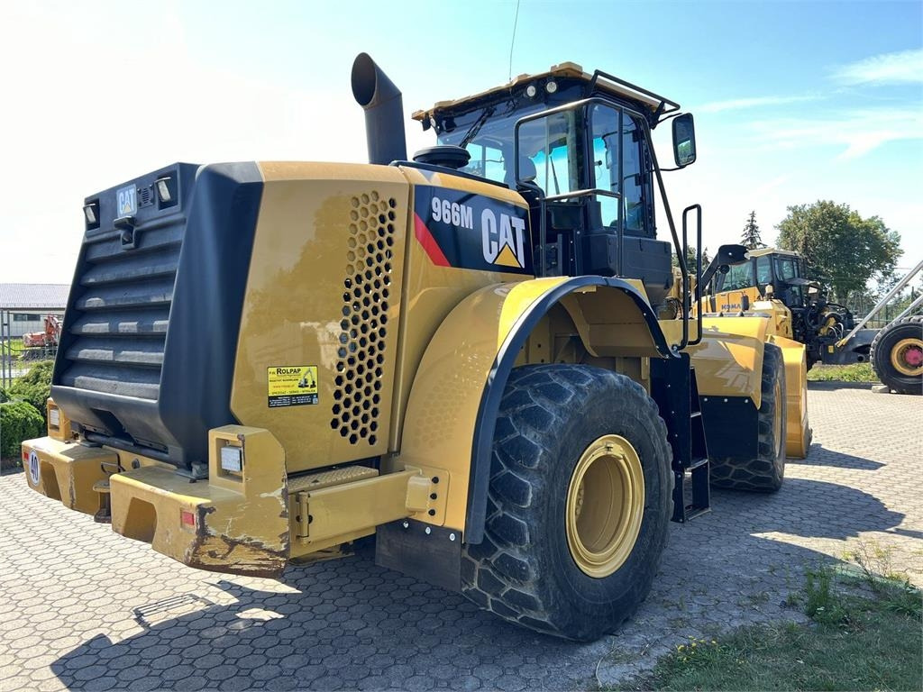 CAT 966M - Колёсный погрузчик: фото 3 CAT 966M - Колёсный погрузчик: фото 3