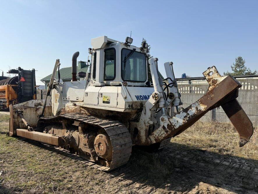 Komatsu D65EX-15e0 + ripper - Бульдозер: фото 3 Komatsu D65EX-15e0 + ripper - Бульдозер: фото 3