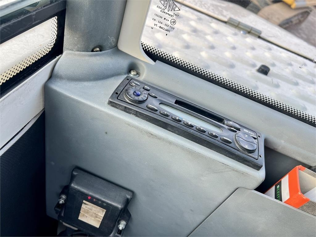 Колёсный экскаватор Terex TW70: фото 19 Колёсный экскаватор Terex TW70: фото 19