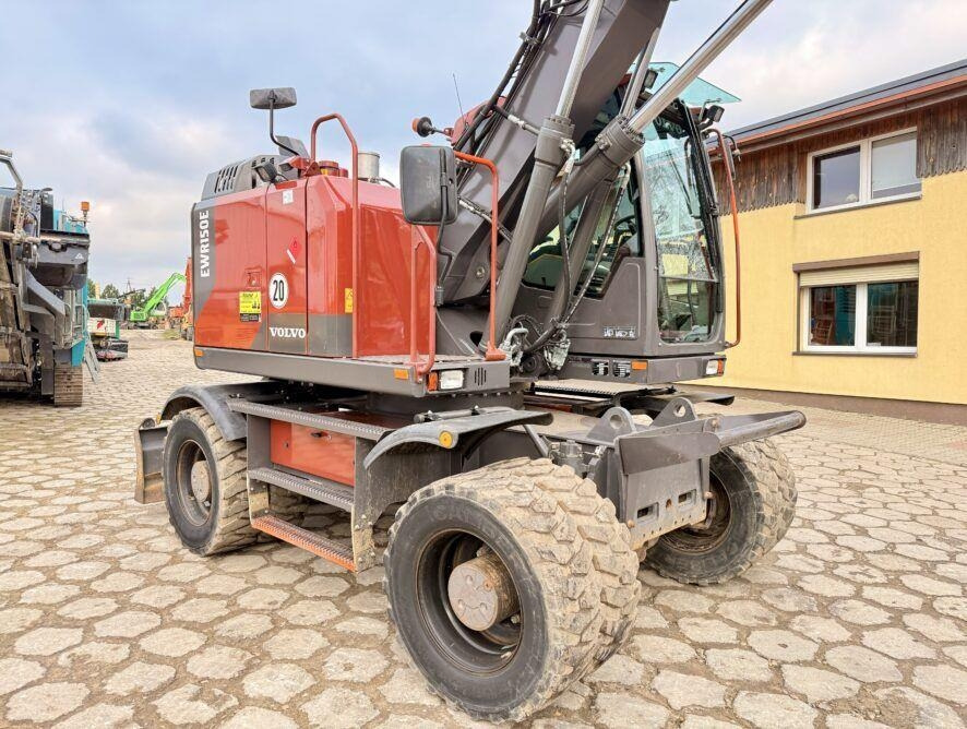 Volvo EWR150E - Колёсный экскаватор: фото 5 Volvo EWR150E - Колёсный экскаватор: фото 5