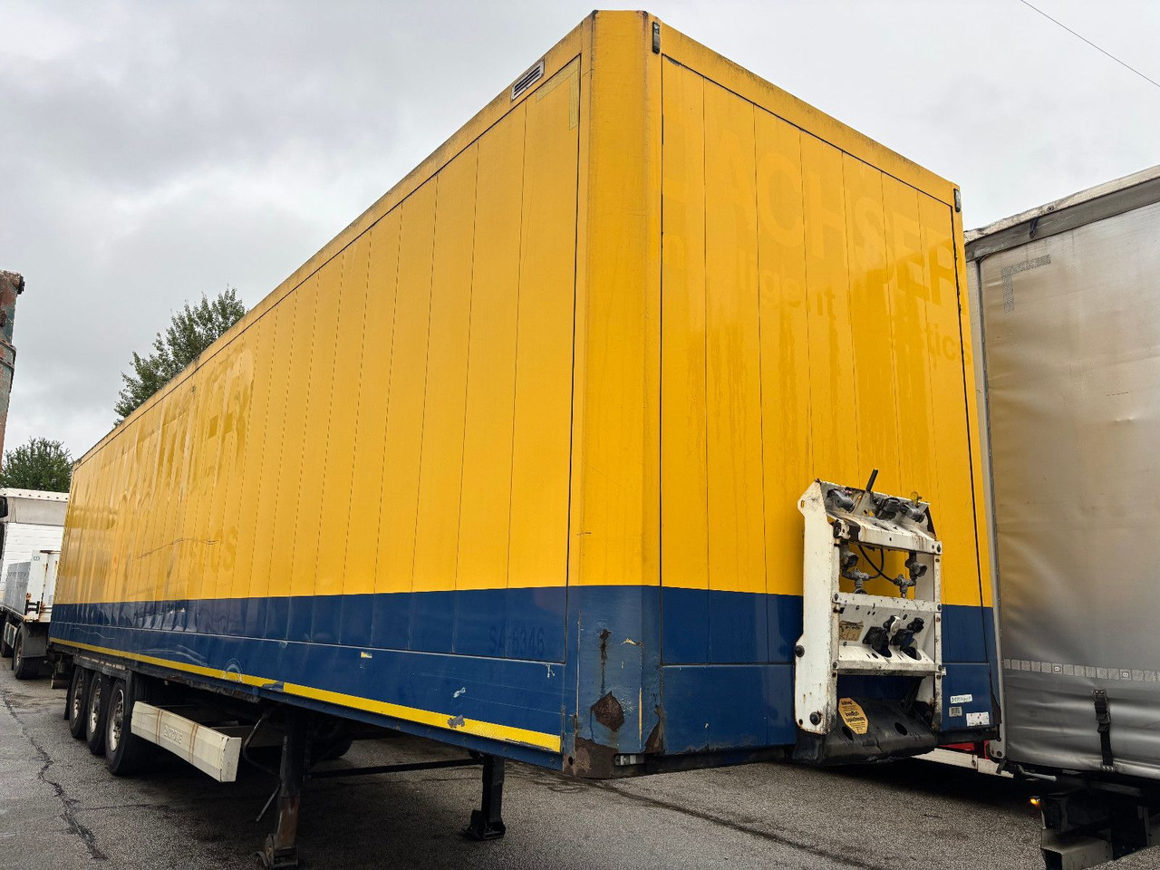 Krone SD Textilkoffer/Luft/Scheibe - Полуприцеп-фургон: фото 3 Krone SD Textilkoffer/Luft/Scheibe - Полуприцеп-фургон: фото 3