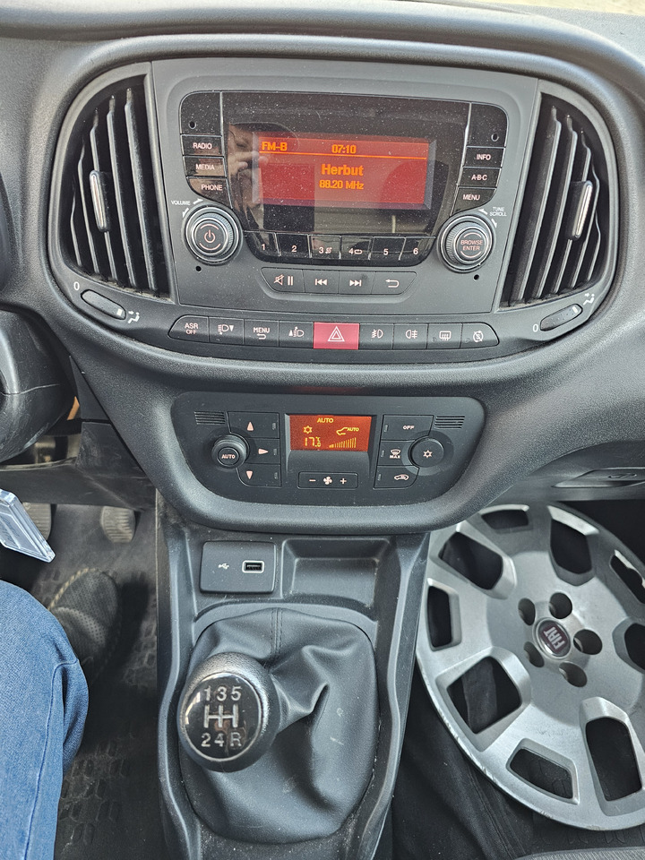 FIAT DOBLO LONG CHLODNIA carrier+230v KLIMA EURO6 - Малотоннажный рефрижератор: фото 5 FIAT DOBLO LONG CHLODNIA carrier+230v KLIMA EURO6 - Малотоннажный рефрижератор: фото 5