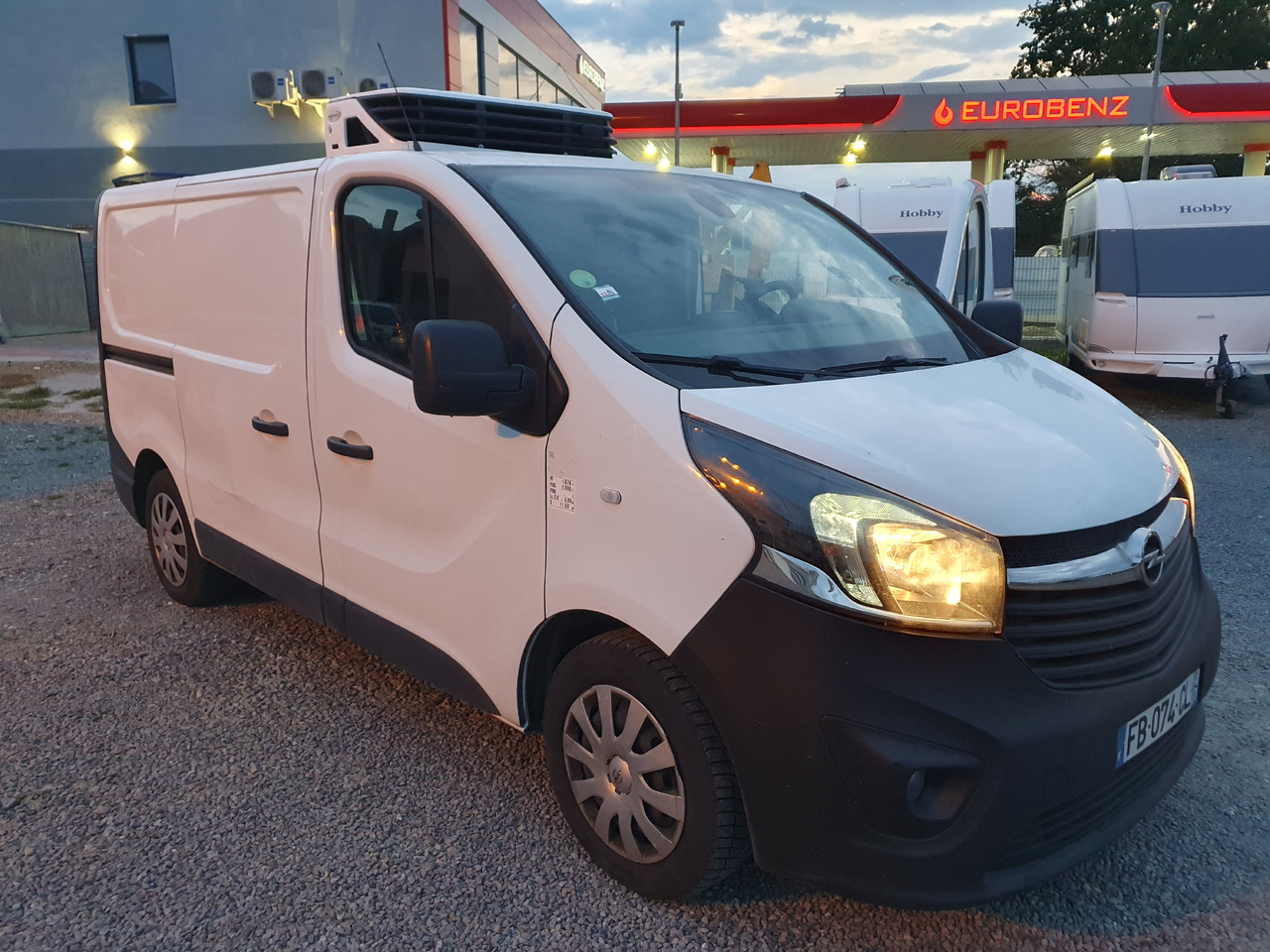 Opel VIVARO CHLODNIA CARRIER+230V KLIMA NAVI EURO6 - Малотоннажный рефрижератор: фото 3 Opel VIVARO CHLODNIA CARRIER+230V KLIMA NAVI EURO6 - Малотоннажный рефрижератор: фото 3