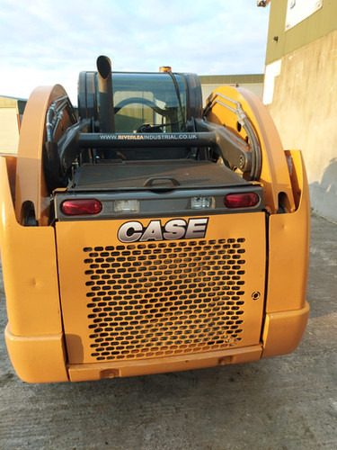 2014 CASE SV300 - Мини-погрузчик с бортовым поворотом: фото 5 2014 CASE SV300 - Мини-погрузчик с бортовым поворотом: фото 5