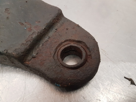 Case 5120, 5140, 5130 Hitch Arm Bracket Lhs 1974318c1, 1974318c2, 1974318c3 - Рама/ Шасси: фото 4 Case 5120, 5140, 5130 Hitch Arm Bracket Lhs 1974318c1, 1974318c2, 1974318c3 - Рама/ Шасси: фото 4