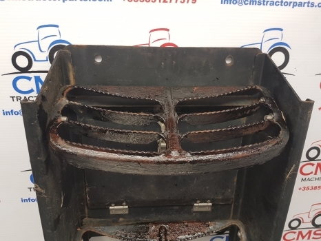 Claas Arion 640, 500, 600 Foot Step Lhs 0012609203, 0012609204 - Боковая подножка для Сельскохозяйственной техники: фото 2 Claas Arion 640, 500, 600 Foot Step Lhs 0012609203, 0012609204 - Боковая подножка для Сельскохозяйственной техники: фото 2