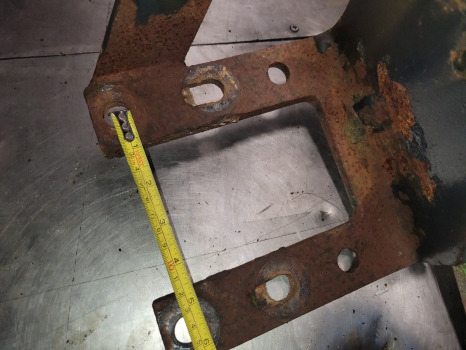 Deutz Agrotron Series 135, 120, 150, 6.05, 6.30 Ser Front Mudguard Bracket Kit 04416250 - Крыло: фото 4 Deutz Agrotron Series 135, 120, 150, 6.05, 6.30 Ser Front Mudguard Bracket Kit 04416250 - Крыло: фото 4