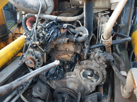 Fermec 760 Perkins 1948/2200 Complete Engine For Parts Aq31425 Zz50281 ,zz90145 - Двигатель: фото 3 Fermec 760 Perkins 1948/2200 Complete Engine For Parts Aq31425 Zz50281 ,zz90145 - Двигатель: фото 3
