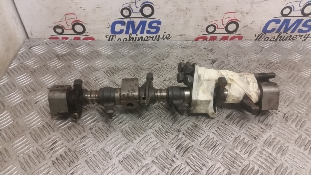 Ford 2910, 3 Cylinder Engine Rocker Shaft Assembly C5ne6563a - Двигатель и запчасти для Тракторов: фото 1 Ford 2910, 3 Cylinder Engine Rocker Shaft Assembly C5ne6563a - Двигатель и запчасти для Тракторов: фото 1