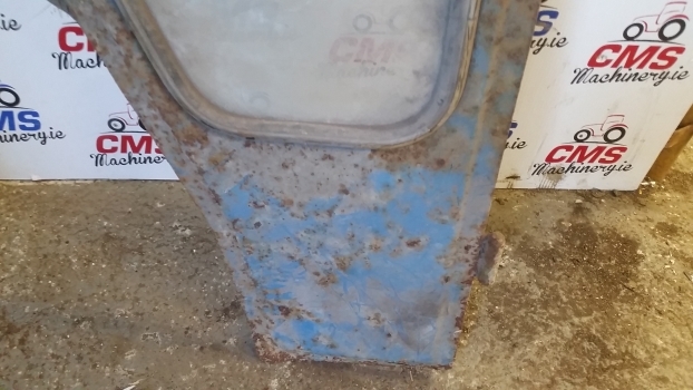 Ford 3600 Ford Cab Door Right. Please Check By Photos. - Дверь и запчасти для Тракторов: фото 2 Ford 3600 Ford Cab Door Right. Please Check By Photos. - Дверь и запчасти для Тракторов: фото 2