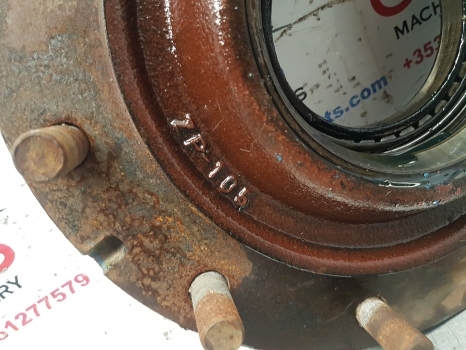 Ford 8530, 8630, Tw15, Tw5 Front Axle Hub Bolt Plate Zp4472354239, 1054472473 - Ступица для Тракторов: фото 1 Ford 8530, 8630, Tw15, Tw5 Front Axle Hub Bolt Plate Zp4472354239, 1054472473 - Ступица для Тракторов: фото 1