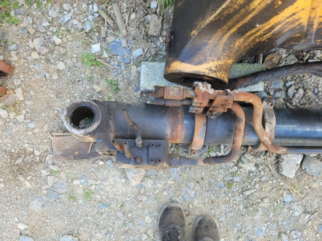 Hyundai Hx220lc Boom Lift Ram Cylinder 31k6-50110, 31k6-50120, 31y1-45410 - Гидравлический цилиндр для Экскаваторов: фото 2 Hyundai Hx220lc Boom Lift Ram Cylinder 31k6-50110, 31k6-50120, 31y1-45410 - Гидравлический цилиндр для Экскаваторов: фото 2