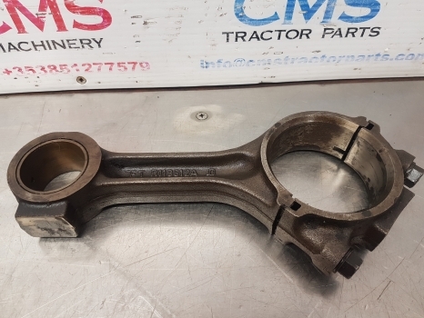 John Deere 2140, 2040, 2650, 2850 Engine Con Rod Re42733, R80032, R113612 - Шатун для Тракторов: фото 1 John Deere 2140, 2040, 2650, 2850 Engine Con Rod Re42733, R80032, R113612 - Шатун для Тракторов: фото 1