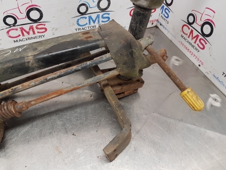 John Deere 3040, 2040, 1840, 1640, 2140 Steering Wheel And Column Assy Al27982 - Рулевое управление для Тракторов: фото 4 John Deere 3040, 2040, 1840, 1640, 2140 Steering Wheel And Column Assy Al27982 - Рулевое управление для Тракторов: фото 4