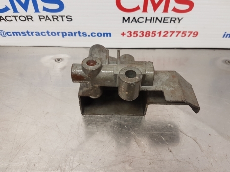 John Deere 40, 50 Series 1840, 2040, 2140, 2350, 2550 Oil Cup Al36124, L36360 - Коробка передач для Тракторов: фото 1 John Deere 40, 50 Series 1840, 2040, 2140, 2350, 2550 Oil Cup Al36124, L36360 - Коробка передач для Тракторов: фото 1