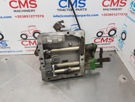 John Deere 6110, 6610, 6400, 6200, Transmission Control Cover L76182, L101207 - Трансмиссия: фото 4 John Deere 6110, 6610, 6400, 6200, Transmission Control Cover L76182, L101207 - Трансмиссия: фото 4