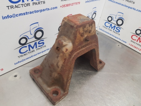 Massey Ferguson 3080, 3070, 3090, 3610 Front Axle Support 3384099m94, 3384100m2 - Передняя ось: фото 3 Massey Ferguson 3080, 3070, 3090, 3610 Front Axle Support 3384099m94, 3384100m2 - Передняя ось: фото 3