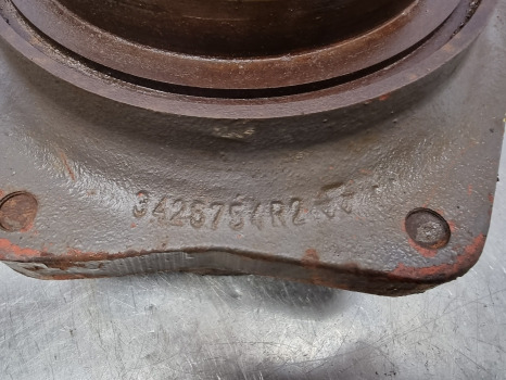 Massey Ferguson 3085, 3080, 3090 Front Axle Hub 3426754r2, 3426754m2 - Передняя ось: фото 4 Massey Ferguson 3085, 3080, 3090 Front Axle Hub 3426754r2, 3426754m2 - Передняя ось: фото 4