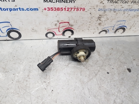 New Holland Case Ts, Tm, Mxm Series Electric Fuel Pump 87802238 - Топливный насос для Тракторов: фото 3 New Holland Case Ts, Tm, Mxm Series Electric Fuel Pump 87802238 - Топливный насос для Тракторов: фото 3
