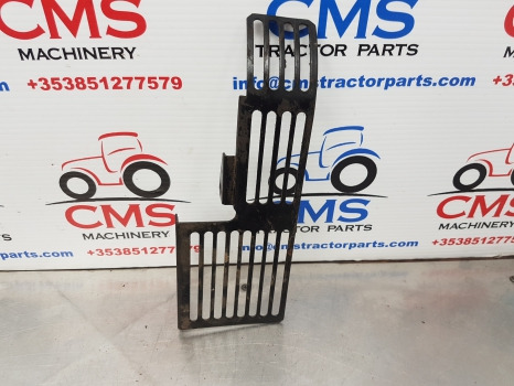New Holland Tm155, Tm Case Mxm Engine Guard Grille 87382751, 82010043 - Решётка радиатора: фото 1 New Holland Tm155, Tm Case Mxm Engine Guard Grille 87382751, 82010043 - Решётка радиатора: фото 1