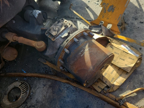 Valtra S374 Front Axle Hub Rhs Complete 770/624 7700609201, 7700610501 - Передняя ось: фото 2 Valtra S374 Front Axle Hub Rhs Complete 770/624 7700609201, 7700610501 - Передняя ось: фото 2