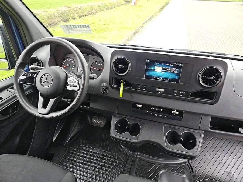 Фото интерьера 1: Цельнометаллический фургон Mercedes-Benz Sprinter 317 L2H1 Automaat!