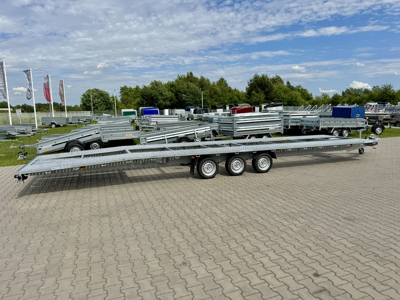 NIEWIADÓW Indiana 9m x 2.1 m | 3.5T - Прицеп-автовоз: фото 3 NIEWIADÓW Indiana 9m x 2.1 m | 3.5T - Прицеп-автовоз: фото 3
