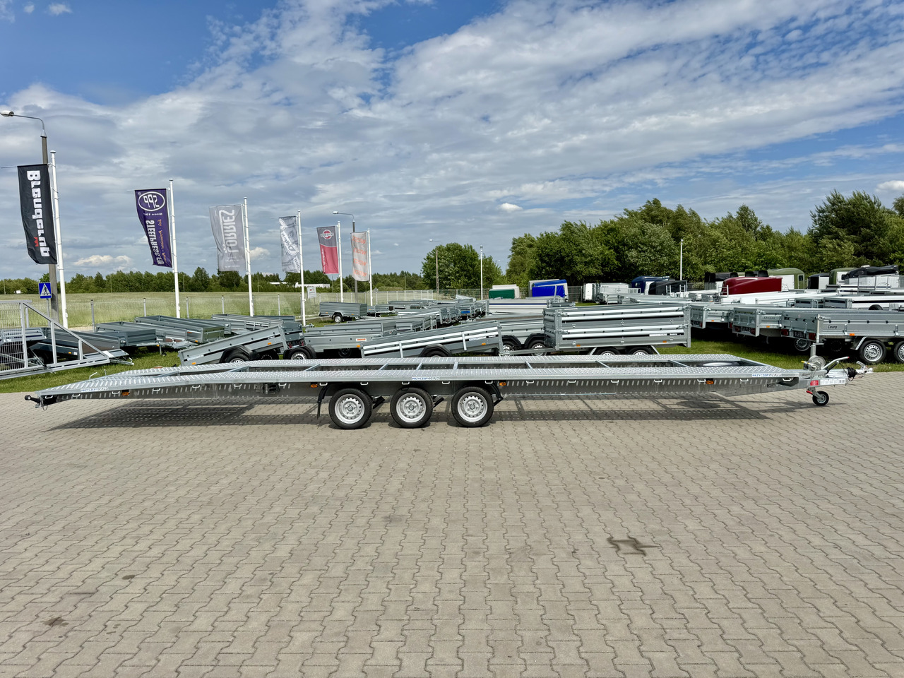 NIEWIADÓW Indiana 9m x 2.1 m | 3.5T - Прицеп-автовоз: фото 4 NIEWIADÓW Indiana 9m x 2.1 m | 3.5T - Прицеп-автовоз: фото 4